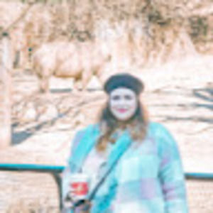 Meet your Posher, Valerie